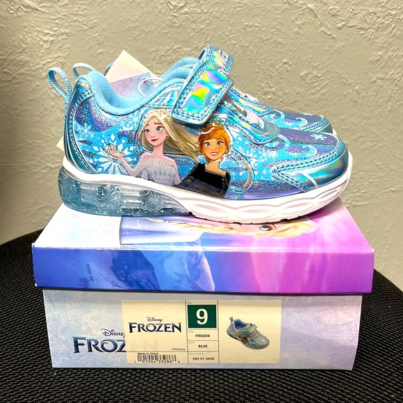 NWT DISNEY Frozen Light-Up Shoes Sz 9 Girls - Picture 2 of 7
